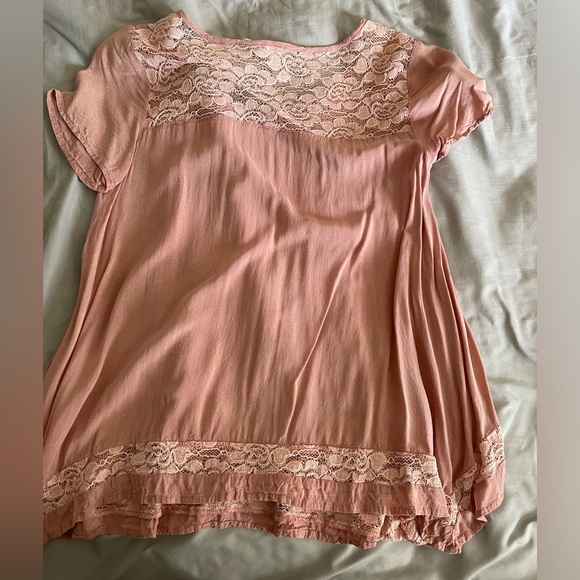 tokyo Darling - Blush Flowy Lace Detail Shirt - Picture 5 of 6